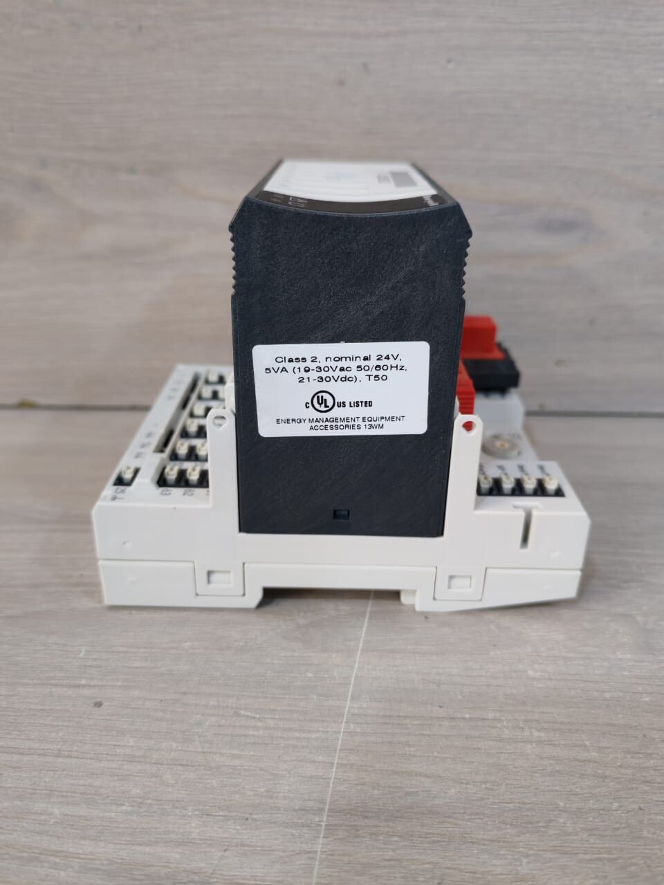 Honeywell XFL824A Honeywell XFL824A with base XS824-25 Analog Output Module 3