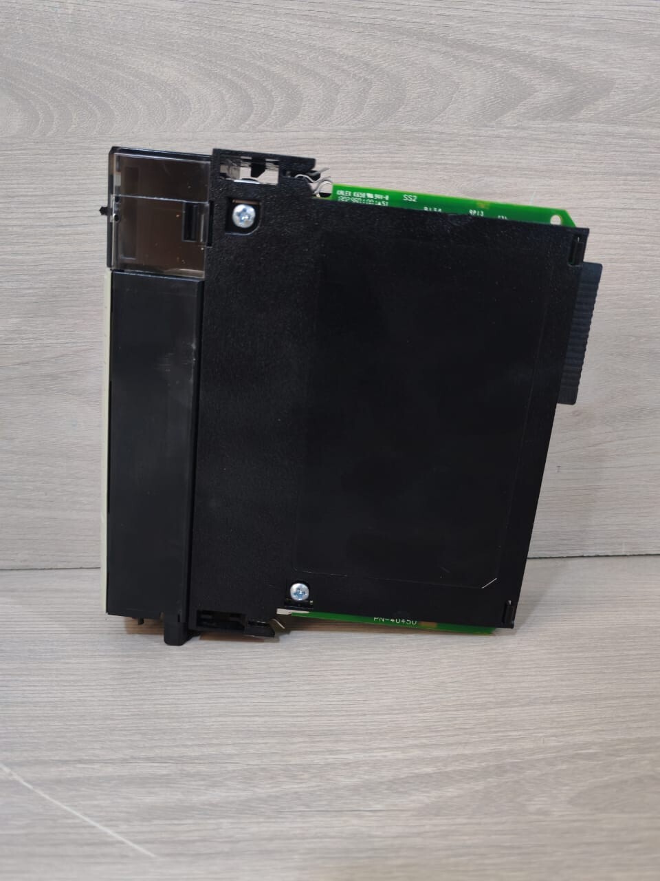 Allen-Bradley 1756-OF8 SER A FW 1.5 ALLEN-BRADLEY 1756-OF8 SER A FW 1.5 CONTROLLOGIX 8 POINT A/O MODULE 9