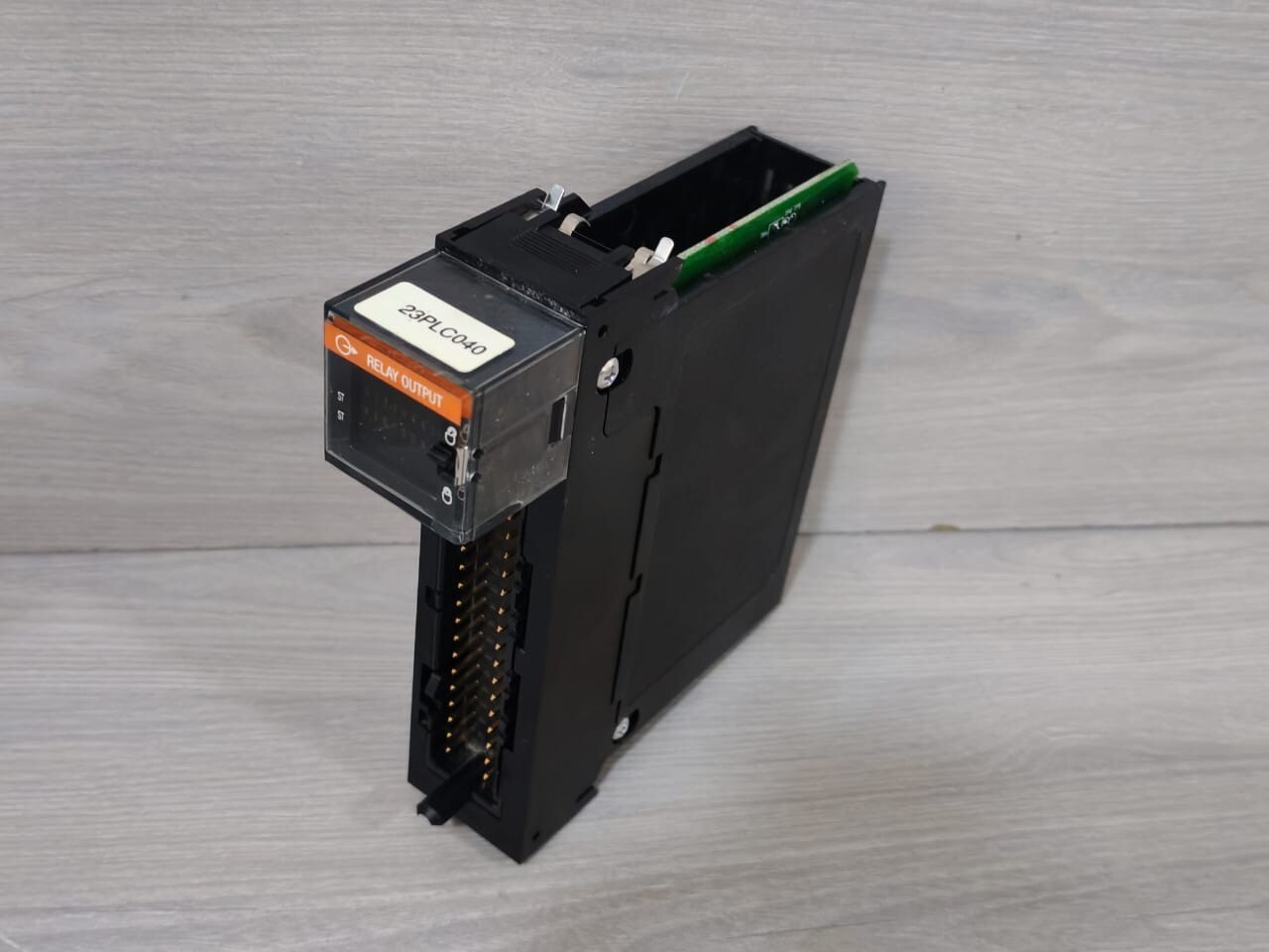 Allen-Bradley 96197677 A01 Allen-Bradley 1756-OW16I/A L02 Series A Controllogix Output Module 96197677 A01 9