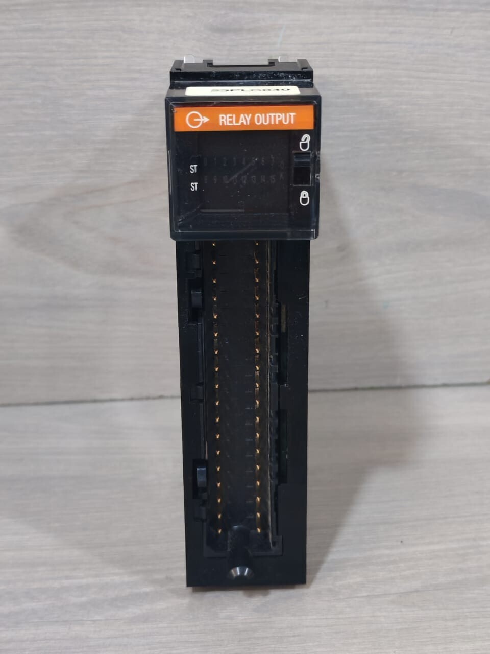 Allen-Bradley 1756-OW16I/A L02 Series A Controllogix Output Module 96197677 A01
