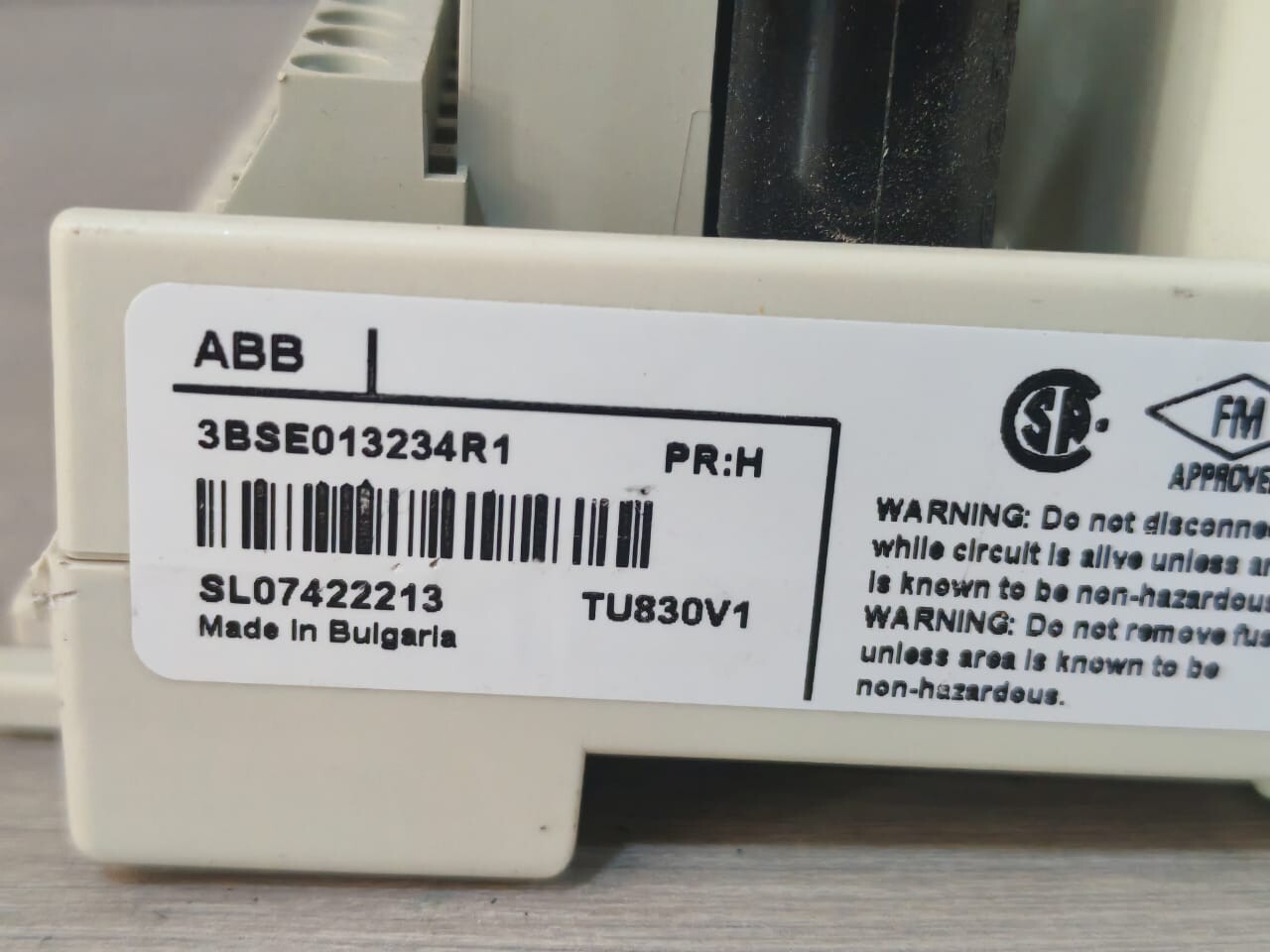 ABB 3BSE013234R1 PR:H ABB 3BSE013234R1 PR:H TU830V1 TERMINATION UNIT 6