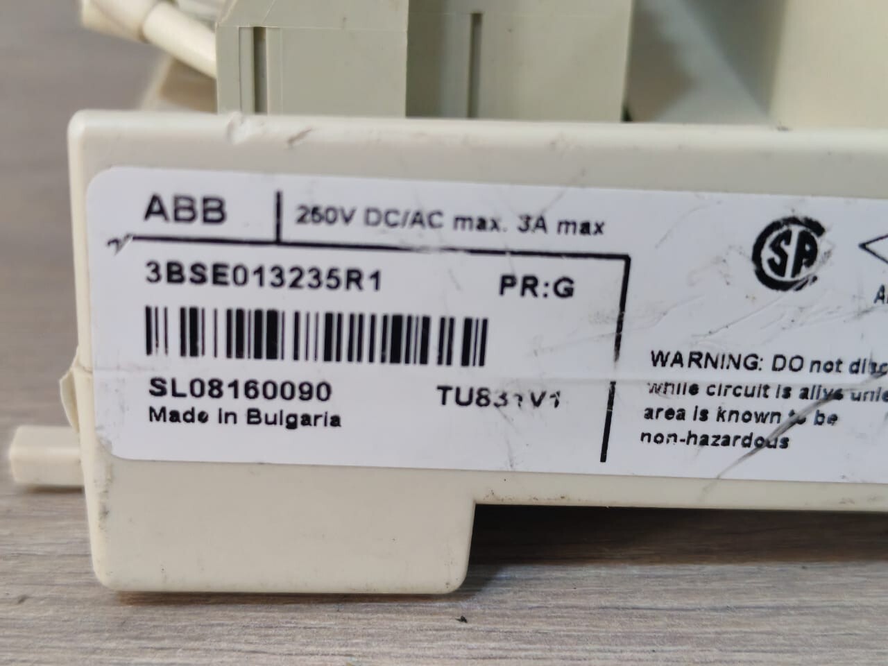 ABB 3BSE013235R1 PR:G TU837V1 ABB 3BSE013235R1 PR:G TU837V1 EXTENDED MODULE TERMINATION UNIT 4