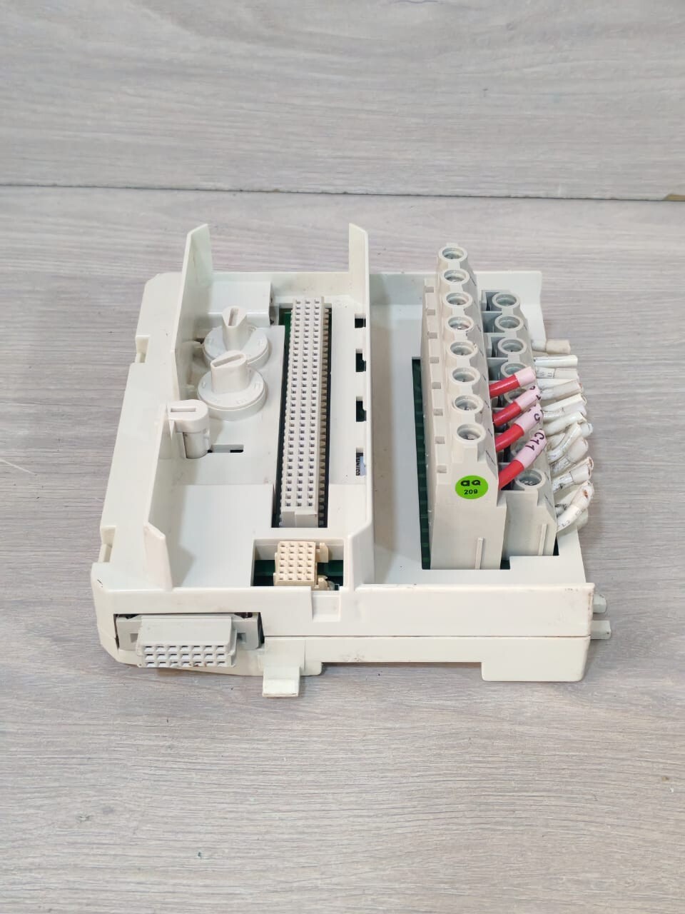 ABB 3BSE013235R1 PR:G TU837V1 ABB 3BSE013235R1 PR:G TU837V1 EXTENDED MODULE TERMINATION UNIT 6