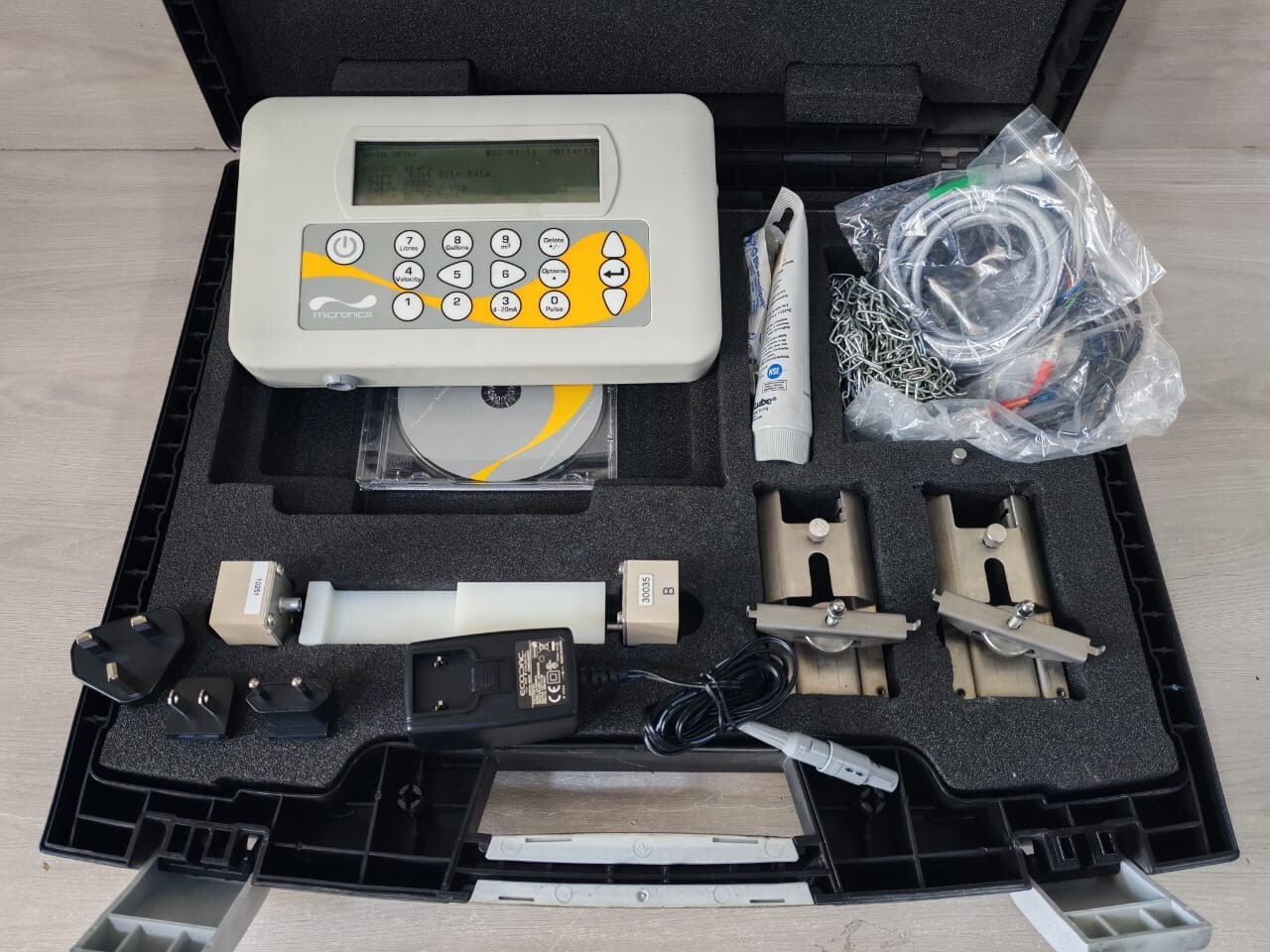 Micronics PF220B Micronics PF220B Portable Ultrasonic Clamp on Flow Meter 3