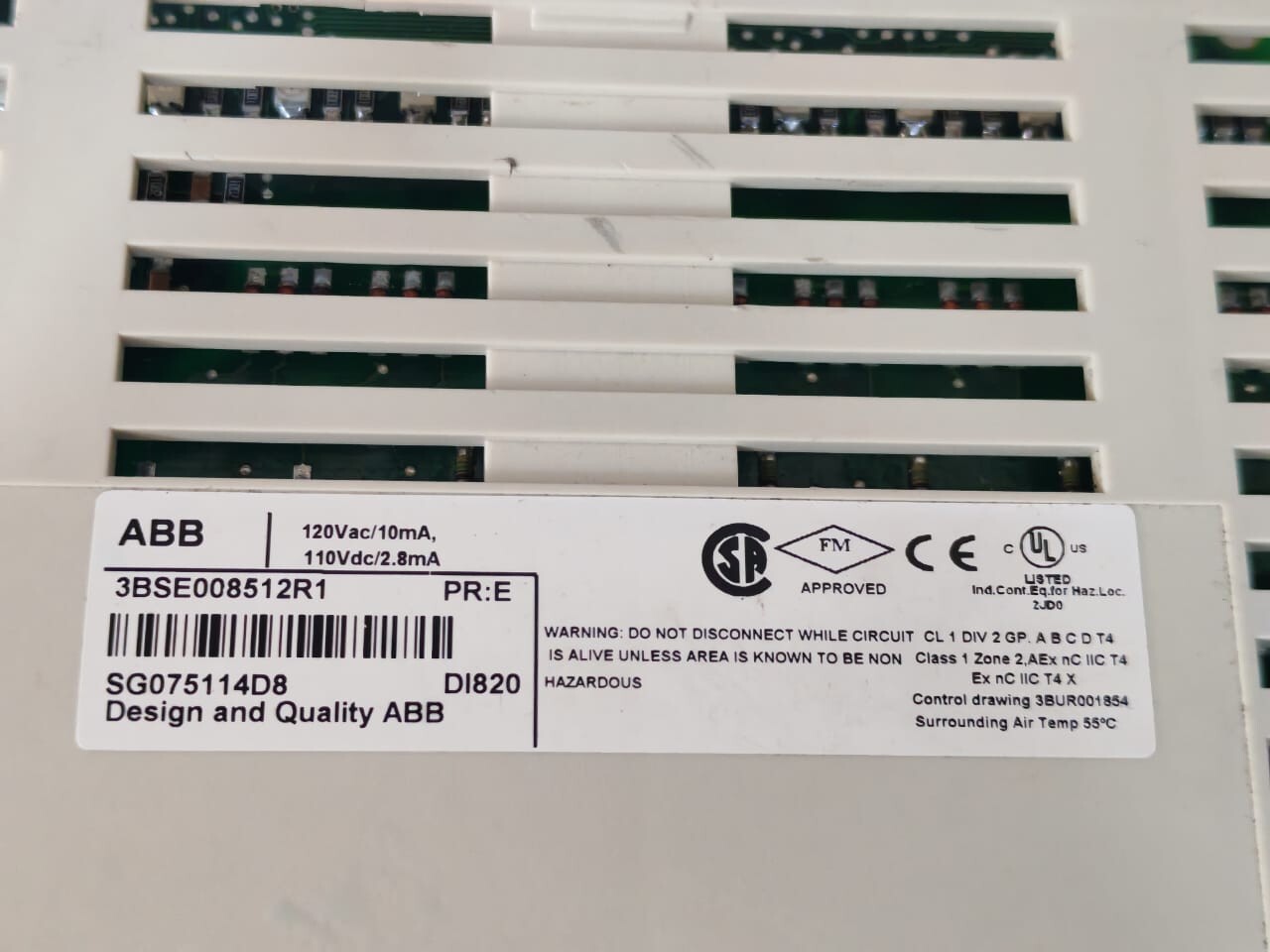 ABB 3BSE008512R1 PR: E ABB DI820 3BSE008512R1 PR: E DIGITAL INPUT MODULE 120VAC/10mA 5