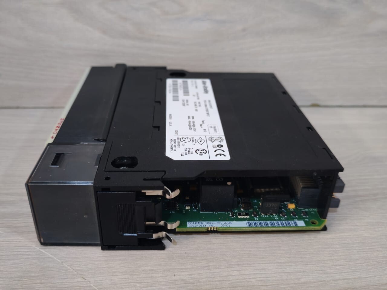 Allen-Bradley 96240676 A01 Allen-Bradley 1756-IF8 A J01 Analog Input 10v& 4-20mA 8 point Input 96240676 A01 6