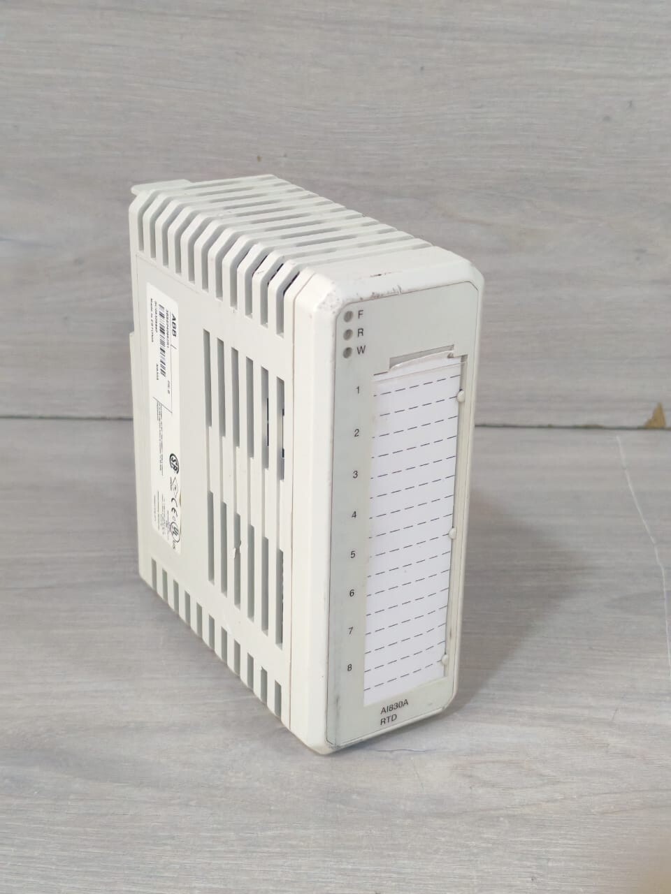 ABB 3BSE040662R1 PR:B ABB AI830A 3BSE040662R1 PR:B ANALOG INPUT MODULE RTD 3