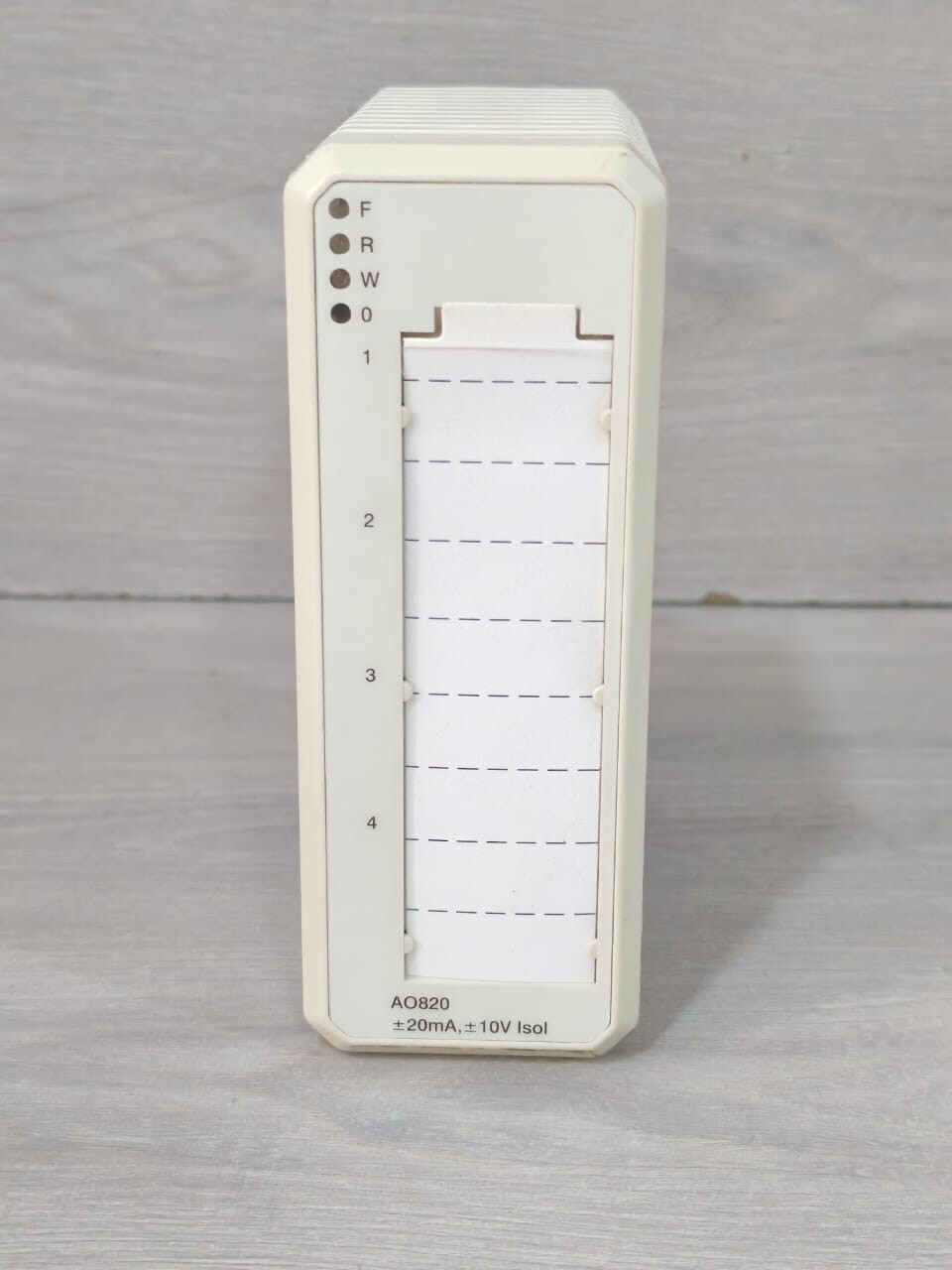 ABB 3BSE008546R1 PR:J ABB AO820 3BSE008546R1 PR:J ANALOG OUTPUT MODULE 20mA 10V ISOL 10