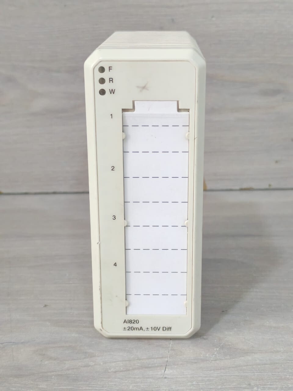 ABB 3BSE008544R1 PR:H ABB AI820 3BSE008544R1 PR:H ANALOG INPUT MODULE 20mA 10V DIFF 10