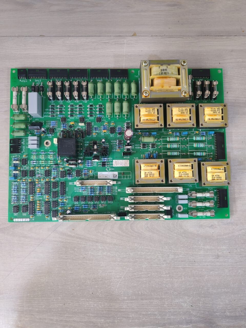 MGE CARTE 500Q450NHCEVNT04 MGE CARTE AQUI 51028039XD-1GA / 2GA 0P5176GC - 500Q450NHCEVNT04 PCB BOARD 4