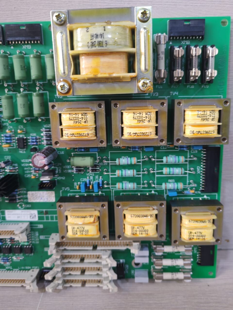 MGE CARTE 500Q450NHCEVNT04 MGE CARTE AQUI 51028039XD-1GA / 2GA 0P5176GC - 500Q450NHCEVNT04 PCB BOARD 7