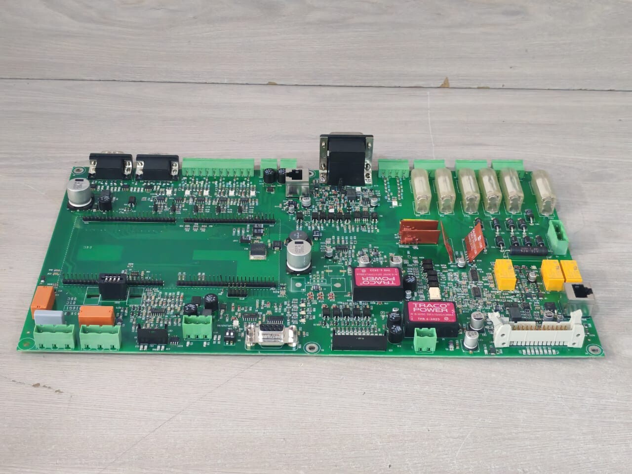 EMERSON NETWORK POWER 15B10916G1 REV.7 / 15H50594 REV.C EMERSON NETWORK POWER 15B10916G1 REV.7 / 15H50594 REV.C BOARD PARALLEL CONTROL 5