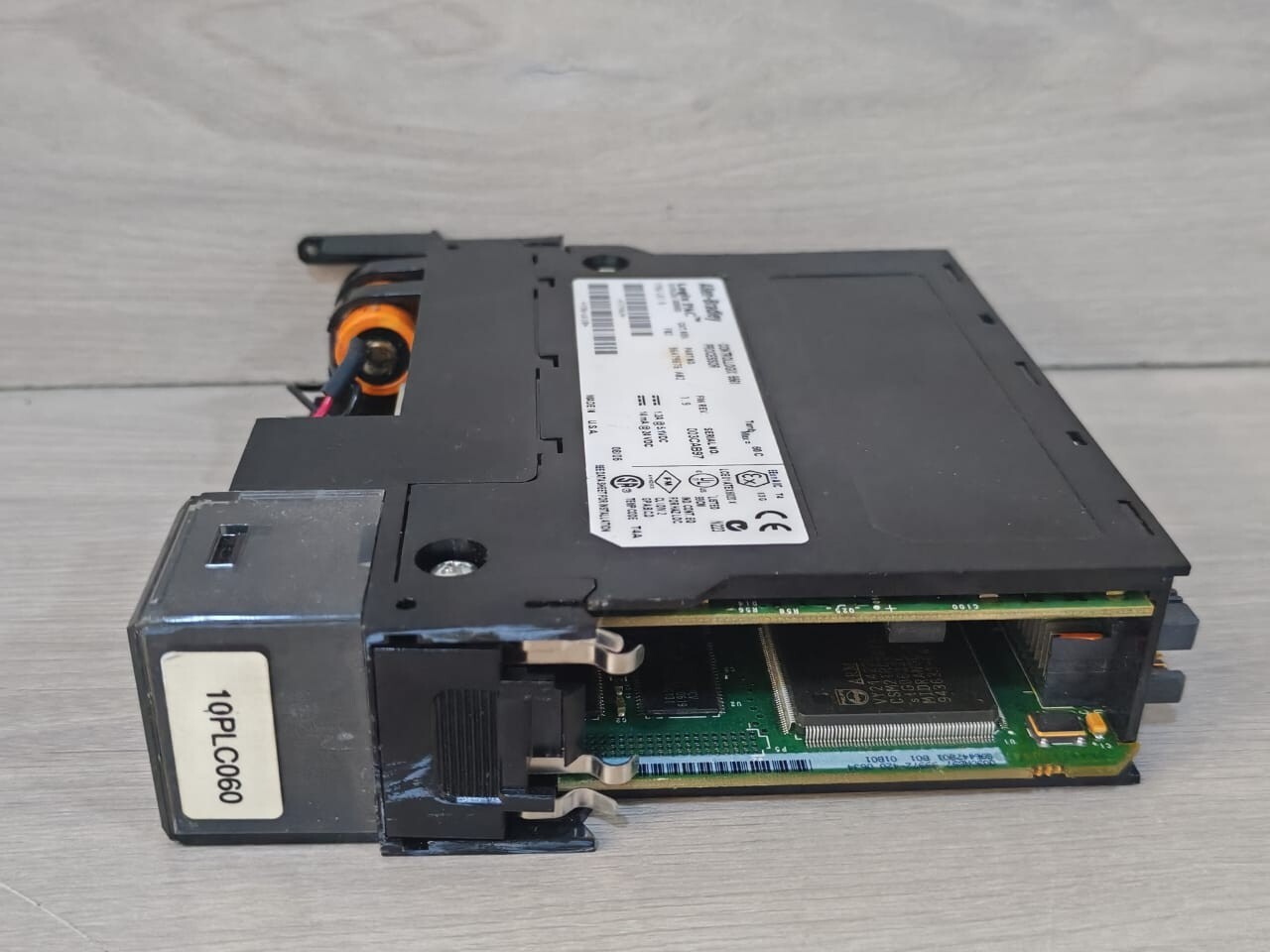 Allen-Bradley 96479676 A02 Allen-Bradley 1756-L61 Ser B. F02 Controllogix 5561 Processor 96479676 A02 9