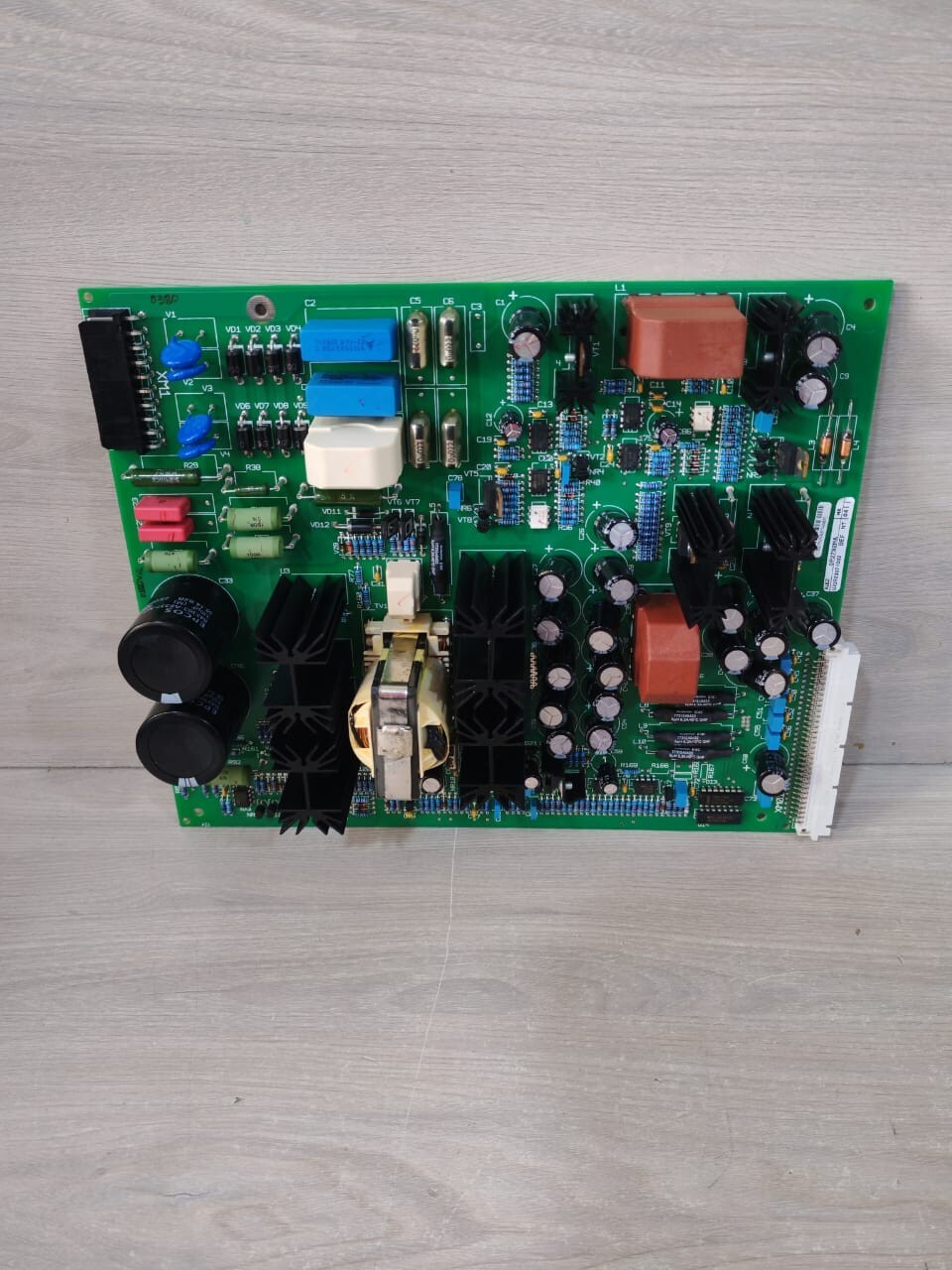 MGE UJ0R23074002 MGE ALEZ 6739817XD-1HA/2HA 0P2792HA / UJ0R23074002 PCB CARD MODULE 2