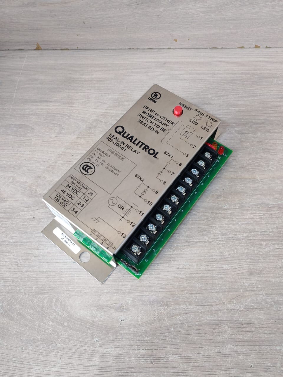 QUALITROL 909-300-01 QUALITROL 909-300-01 SEAL- IN RELAY 24VDC 7