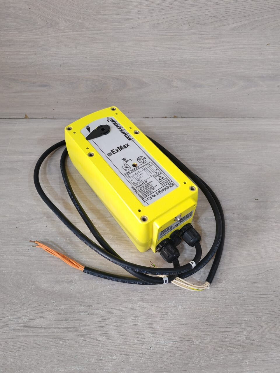SCHISCHEK SF-24 SCHISCHEK EXPLOSION PROOF EXMAX-15-SF 24-240VAC/DC 15NM 3