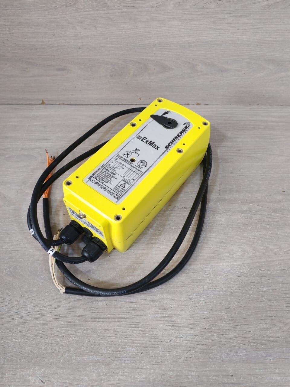 SCHISCHEK SF-24 SCHISCHEK EXPLOSION PROOF EXMAX-15-SF 24-240VAC/DC 15NM 4