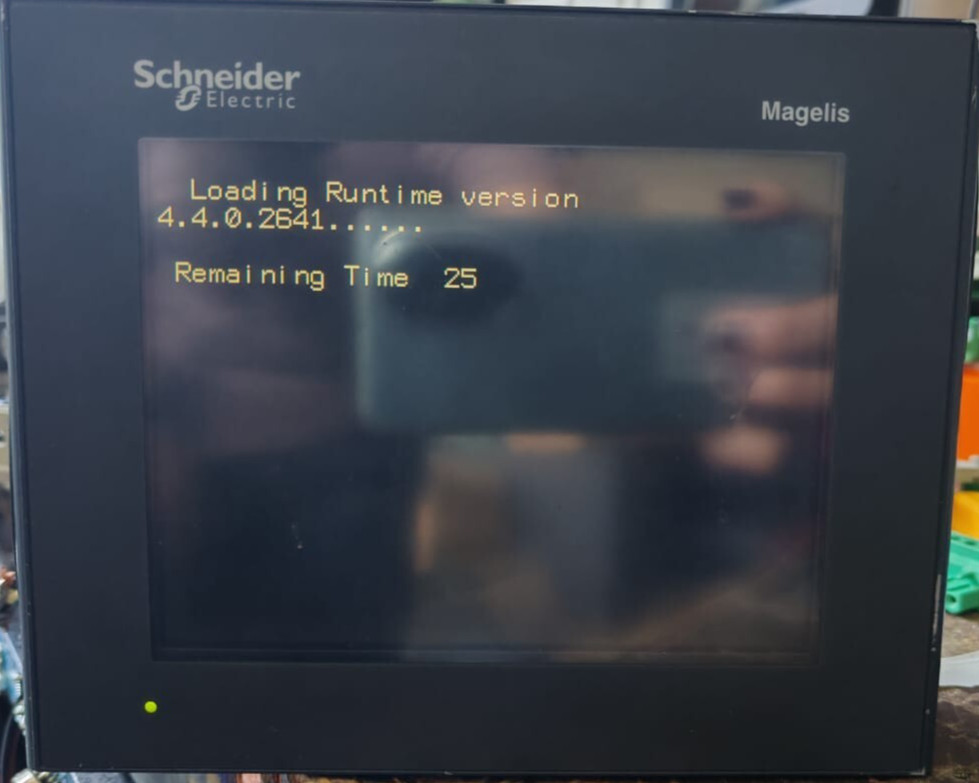 Schneider Electric XBTGT2330 Schneider Electric XBTGT2330 Magelis Advanced Panel, 5.7" Color Touch Panel 6