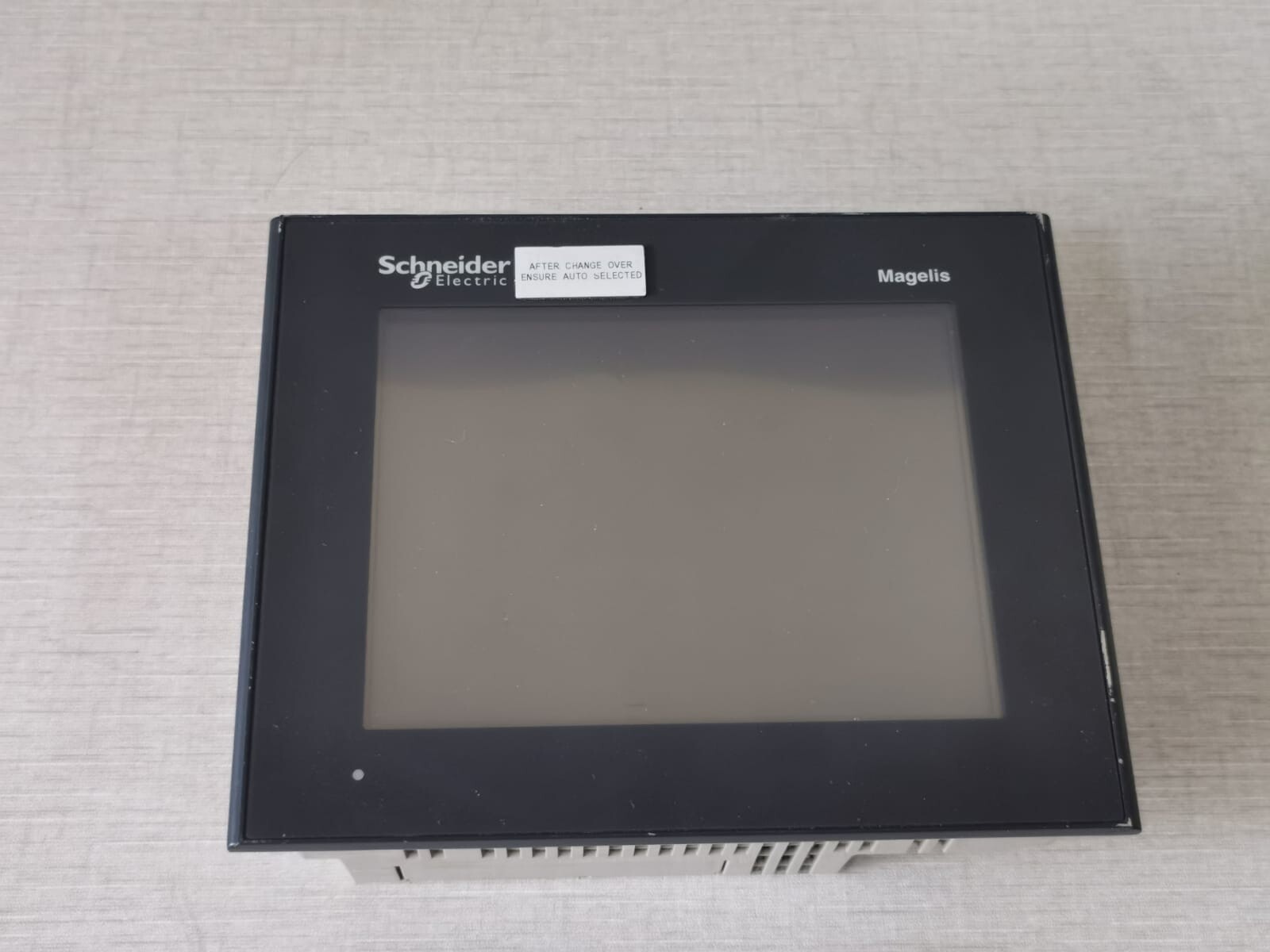 Schneider Electric XBTGT2330 Schneider Electric XBTGT2330 Magelis Advanced Panel, 5.7" Color Touch Panel 8
