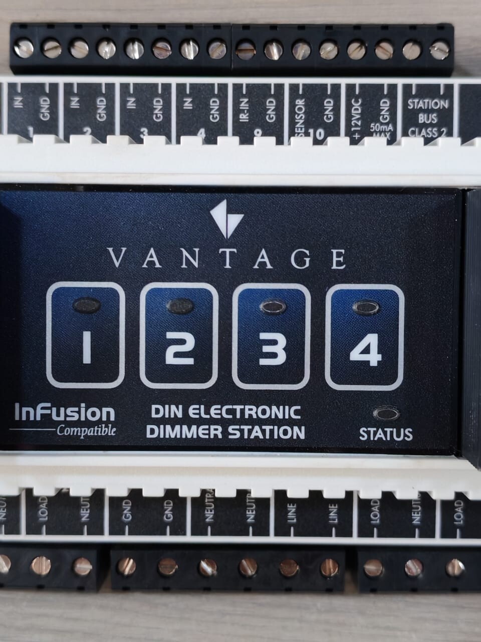 GE DIN-EDS VANTAGE CONTROLS DIN-EDS DIN ELECTRONIC DIMMER STATION 3