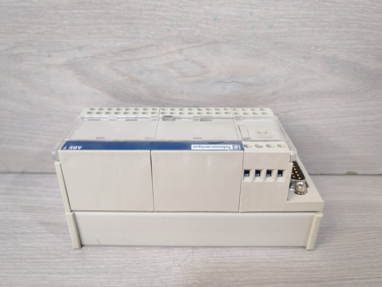 Schneider Electric CPA03 Telemecanique ABE7 CPA03 Modicon Base 8 Analog Chanel 9