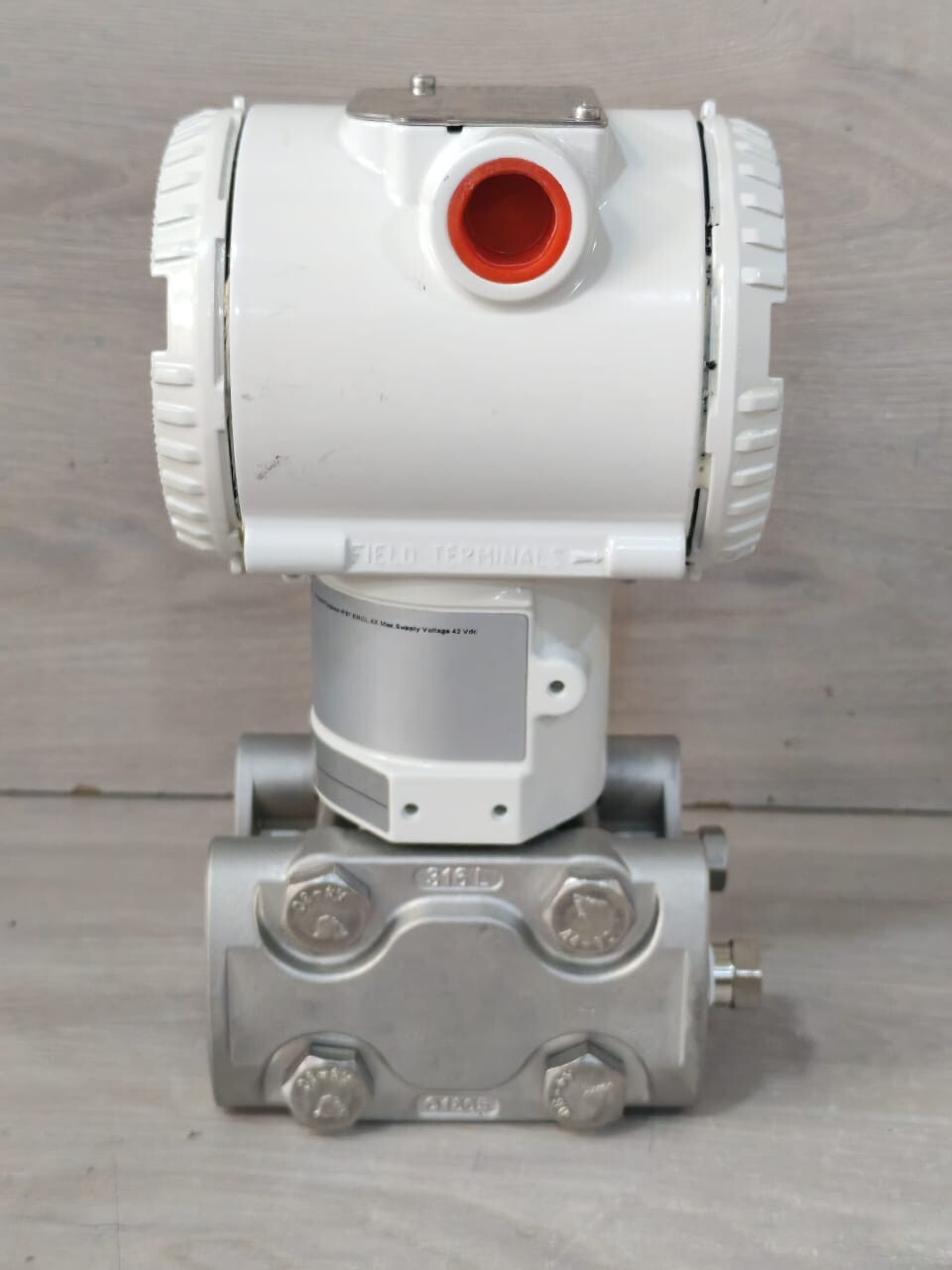 ABB 266DSHHSSB2B7 LSB5C6 HW REV 1.2.4 MD:04.19 ABB 2600T 266DSHHSSB2B7 LSB5C6 HW REV 1.2.4 MD:04.19 PRESSURE TRANSMITTER 8