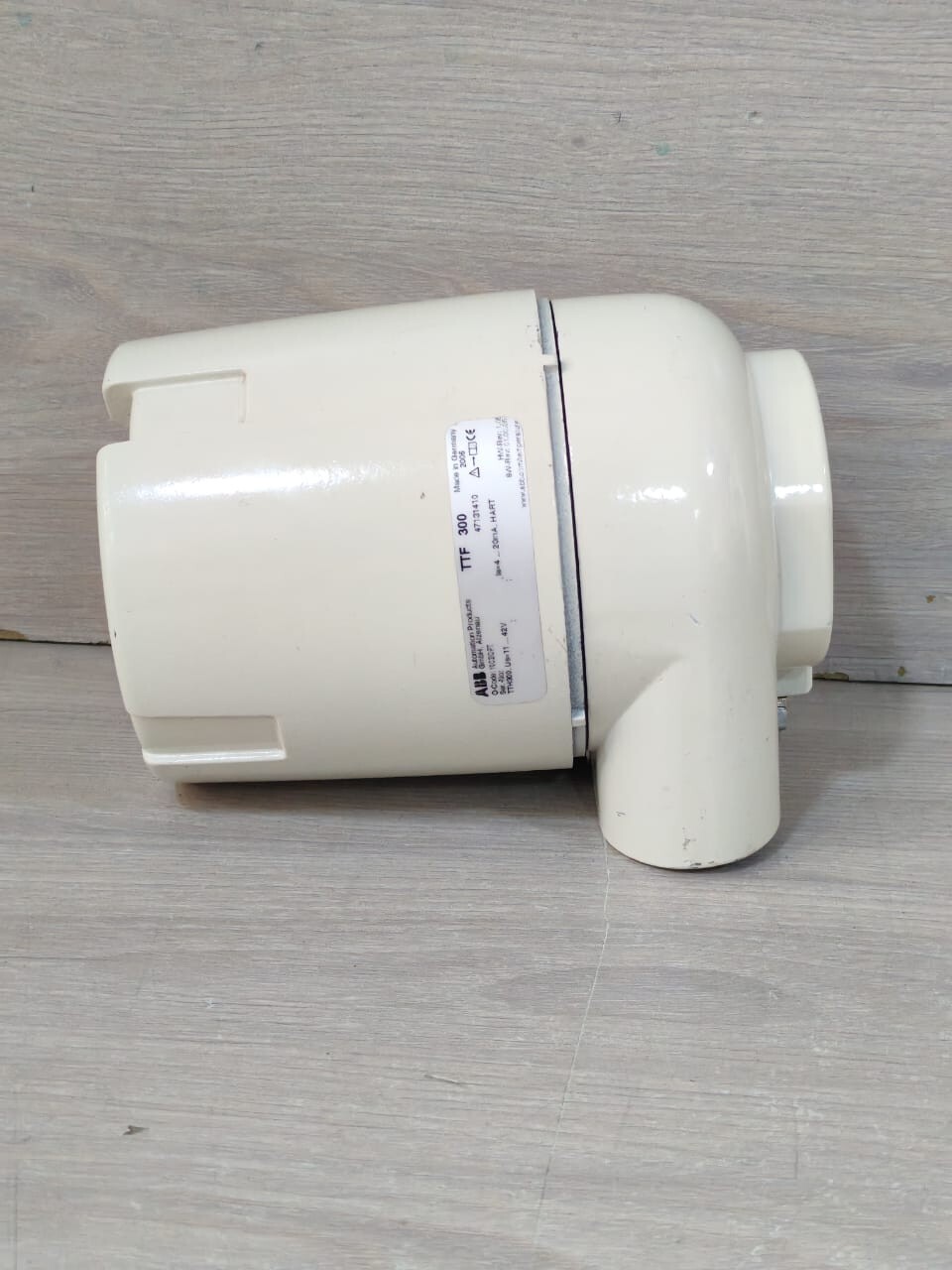 ABB REV-01 ABB TTF300 Y0C2/OPT HW-REV1.05 SW-REV 01.00.06 TEMPERATURE TRANSMITTER 9