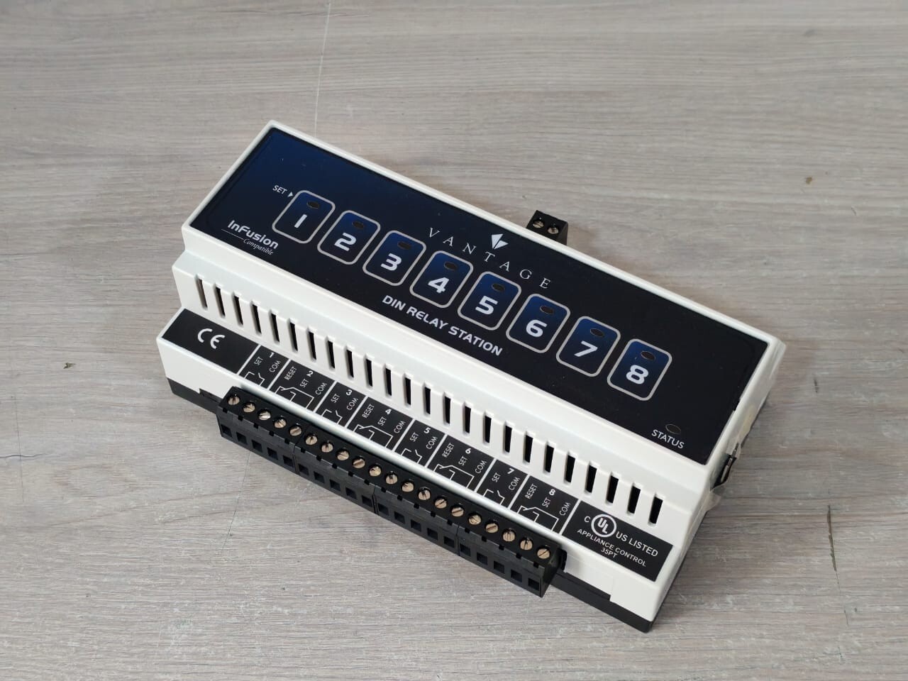VANTAGE CONTROLS STR8RW201 VANTAGE CONTROLS STR8RW201 DIN 8 CHANNEL 10AMP RELAY STATION 5