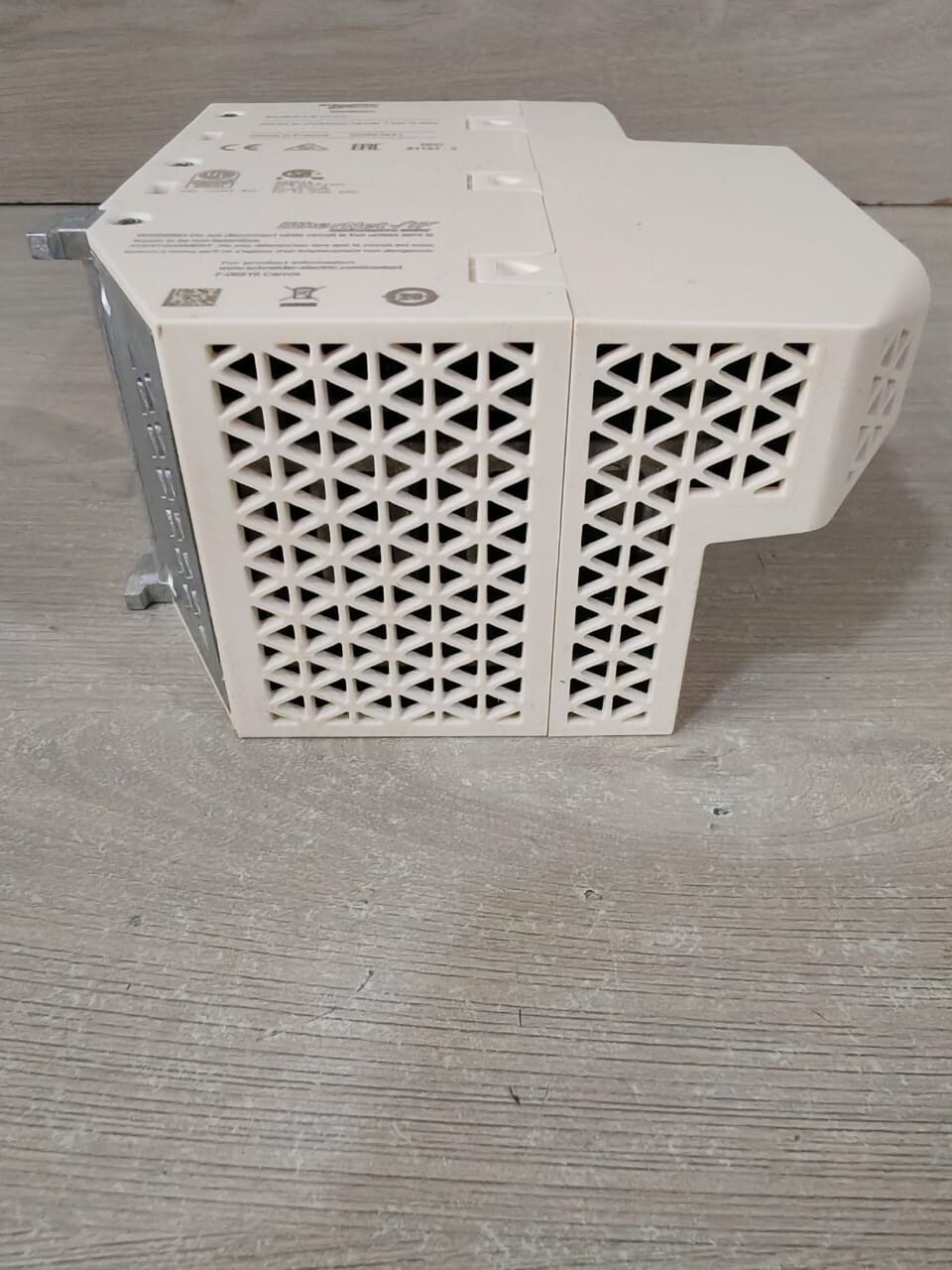 Schneider Electric BMEP581020 SCHNEIDER ELECTRIC MODICON BMEP581020 M580 PROCESSOR LEVEL 1 FOR DIOs 9