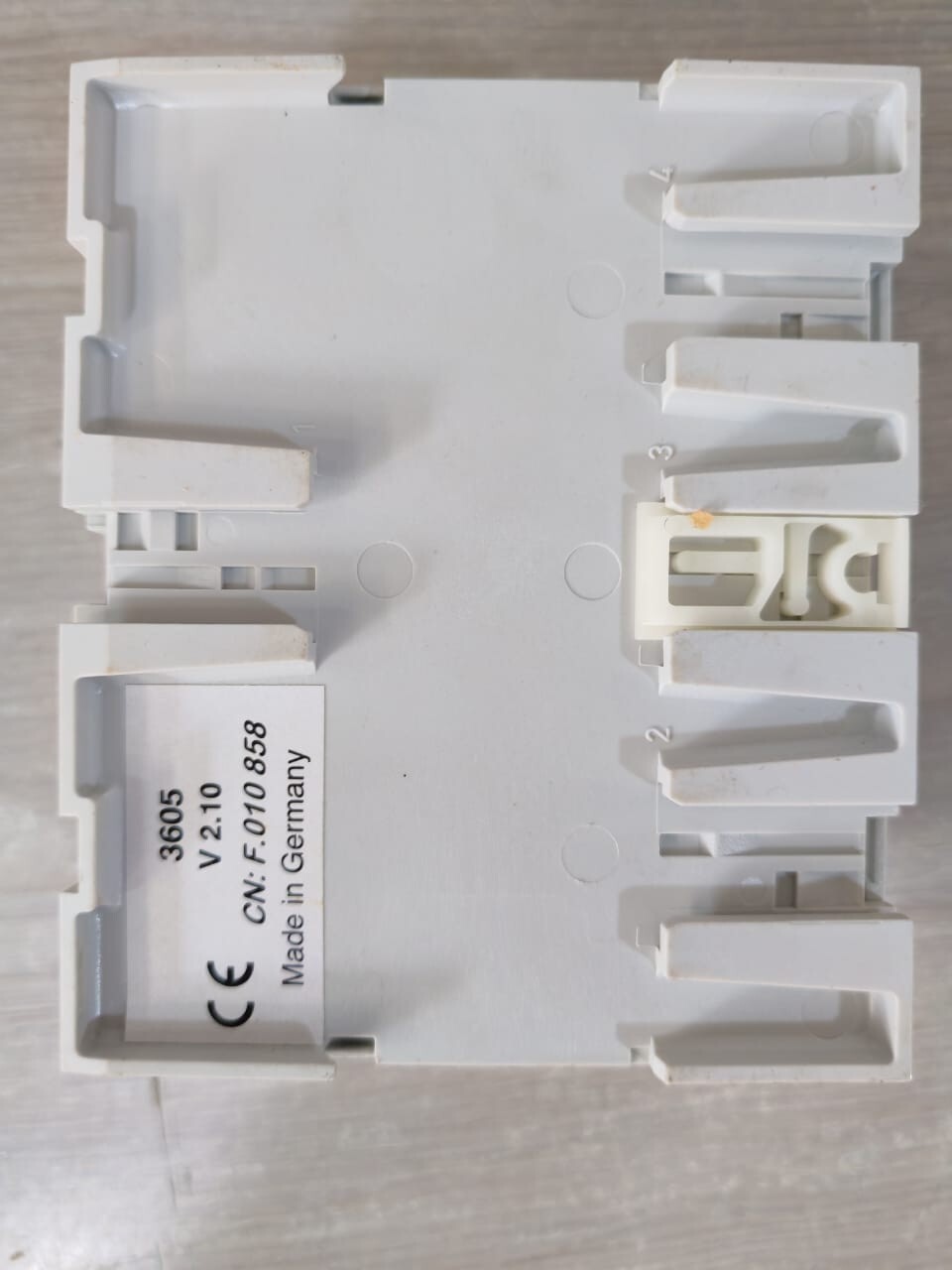 Siemens N526 Siemens 5WG1 526-1AB02 Switch Dimming Actuator N526 3x 230V 6A 8