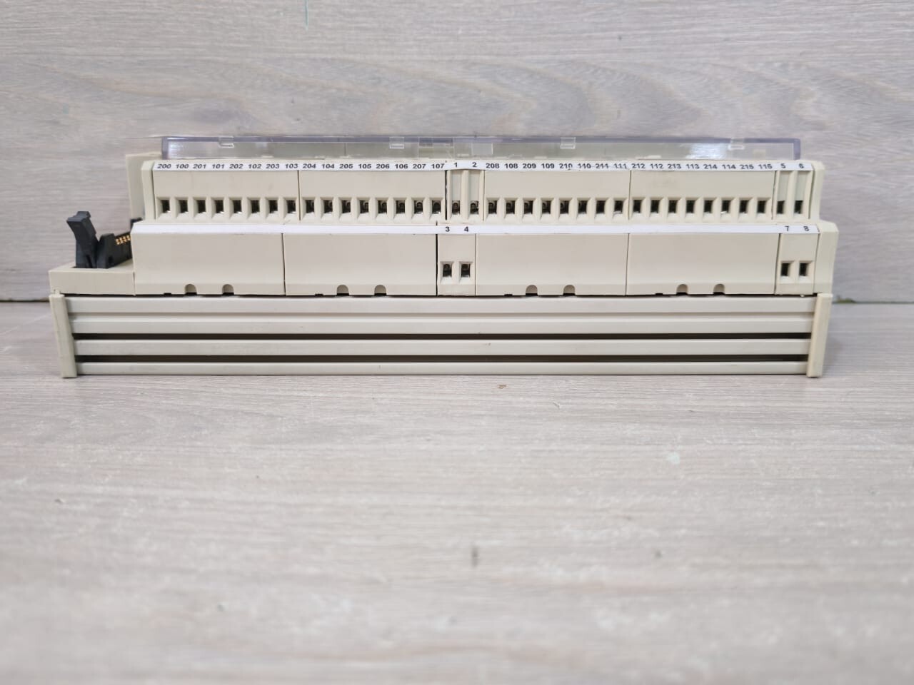 Schneider Electric P16T210 SCHNEIDER ELECTRIC ABE7 P16T210 8
