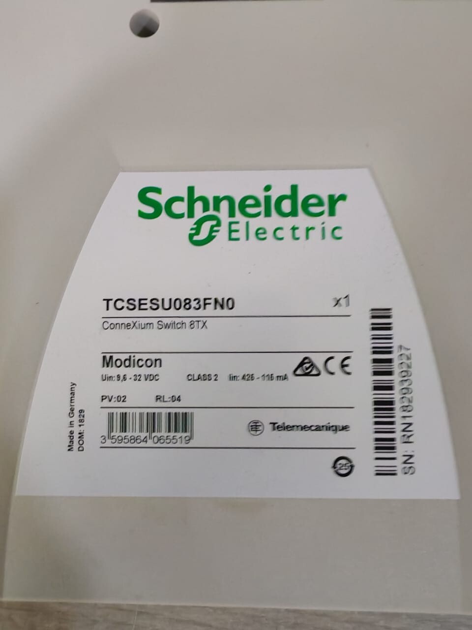 Schneider Electric TCSESU083FN0 Schneider Electric TCSESU083FN0 ConneXium Switch 8TX 4