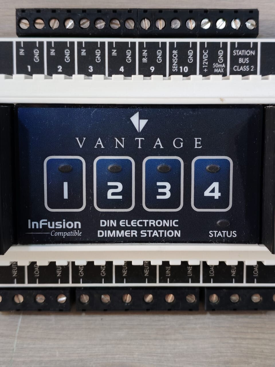 VANTAGE CONTROLS DIN-EDS VANTAGE CONTROLS DIN-EDS DIN ELECTRONIC DIMMER STATION 2