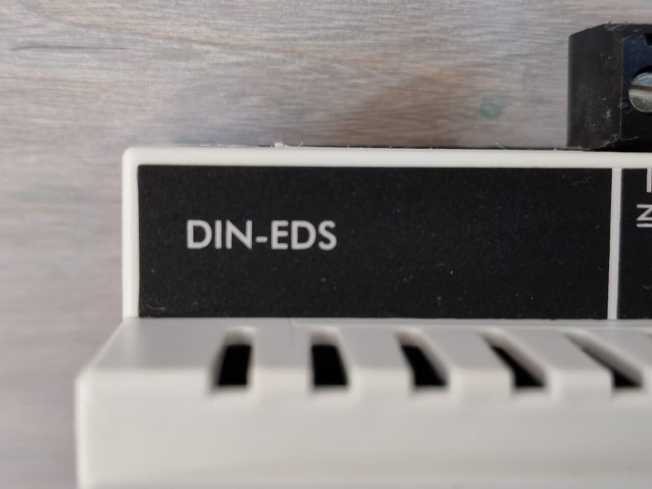 VANTAGE CONTROLS DIN-EDS VANTAGE CONTROLS DIN-EDS DIN ELECTRONIC DIMMER STATION 3