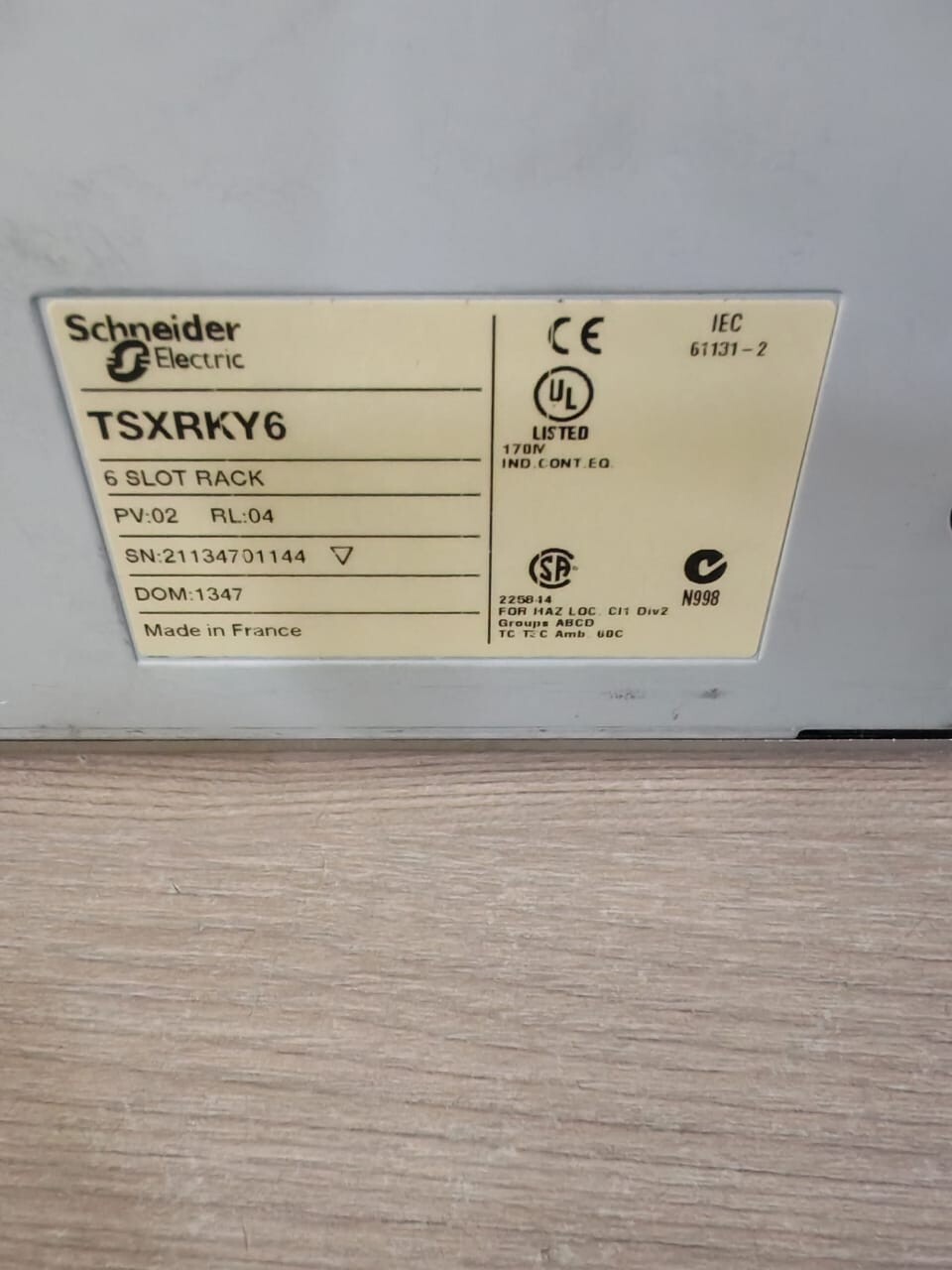 Schneider Electric TSXRKY6 SCHNEIDER ELECTRIC TSXRKY6 6 SLOT RACK 3