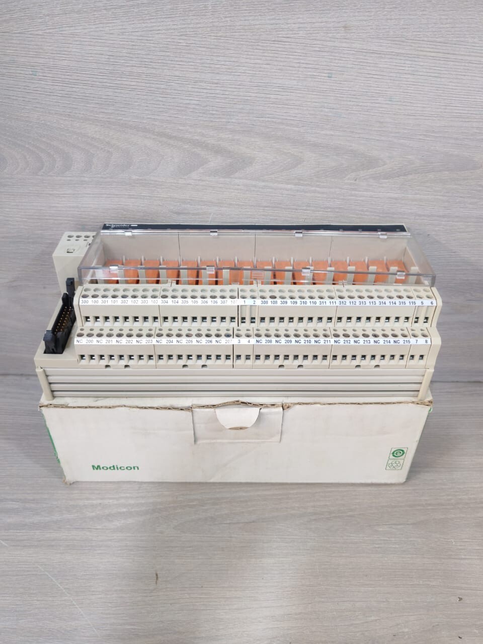 Schneider Electric ABE7 R16T230 SCHNEIDER ELECTRIC ABE7 R16T230 MODICON 064467 2