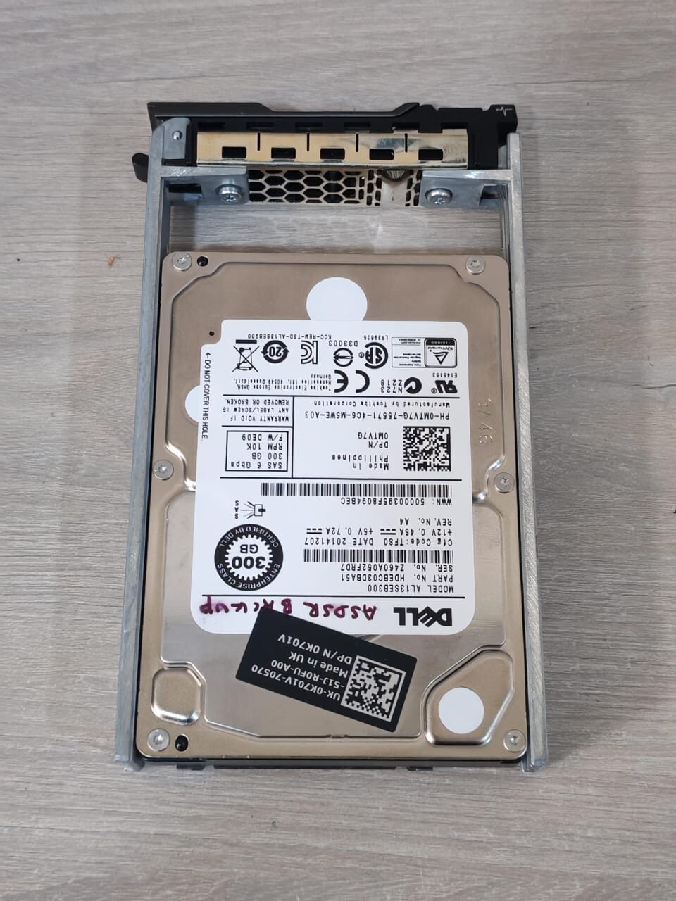 Dell HDEBC03DAA51 DELL AL13SEB300 HDEBC03DAA51 SAS 6GB 300GB 10 K HARD DRIVE 7
