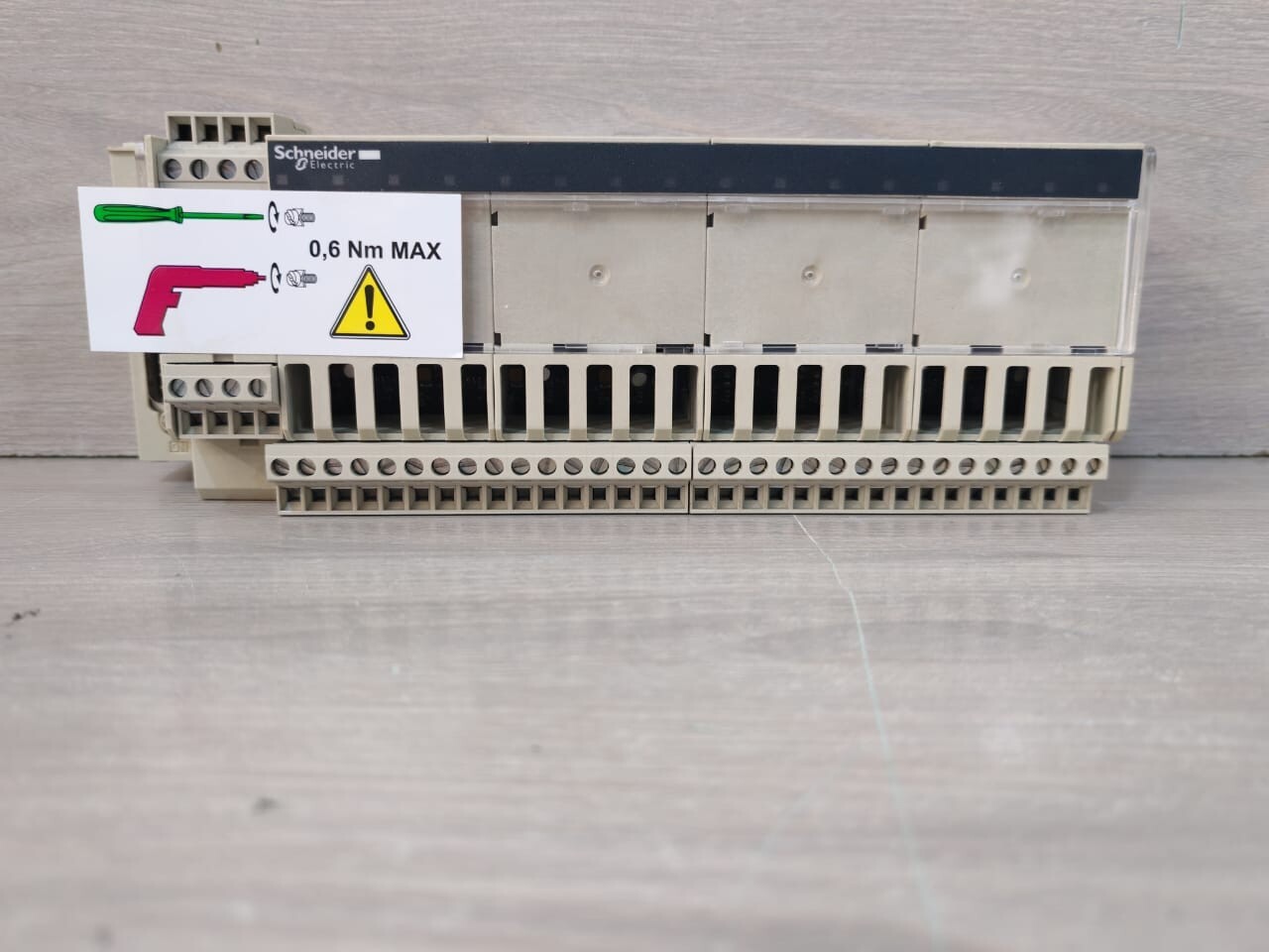 Schneider Electric PV-01 SCHNEIDER ELECTRIC MODICON ABE7-CPA31 PV:01 5