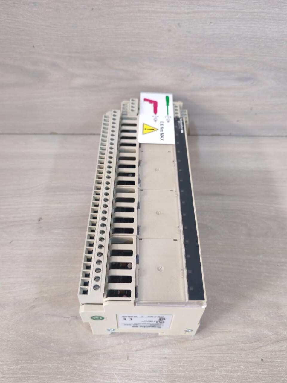 Schneider Electric PV-01 SCHNEIDER ELECTRIC MODICON ABE7-CPA31 PV:01 6