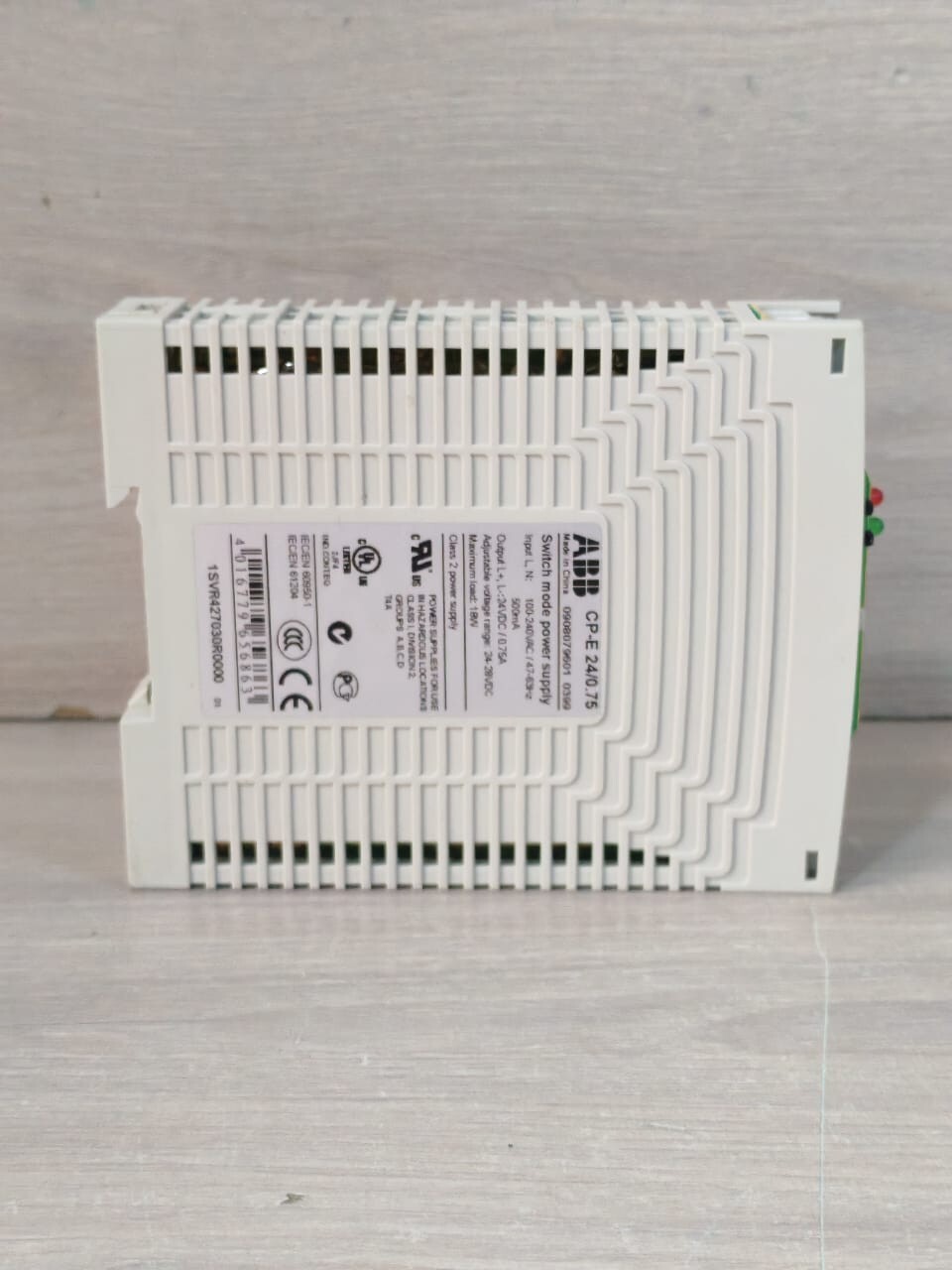 ABB CP-E ABB CP-E 24/0.75 1SVR427030R0000 SWITCHING MODE POWER SUPPLY 8