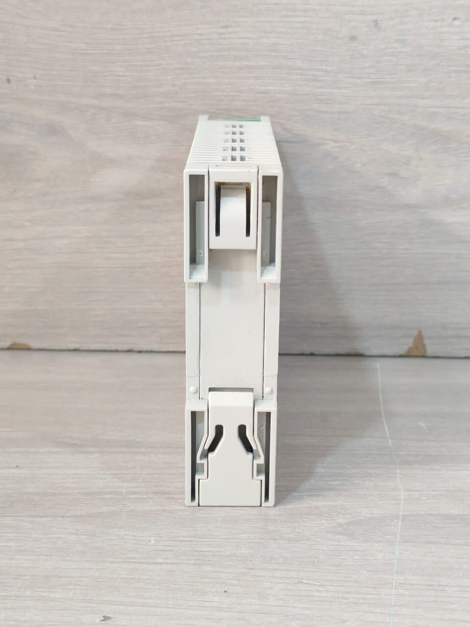 ABB CP-E ABB CP-E 24/0.75 1SVR427030R0000 SWITCHING MODE POWER SUPPLY 9