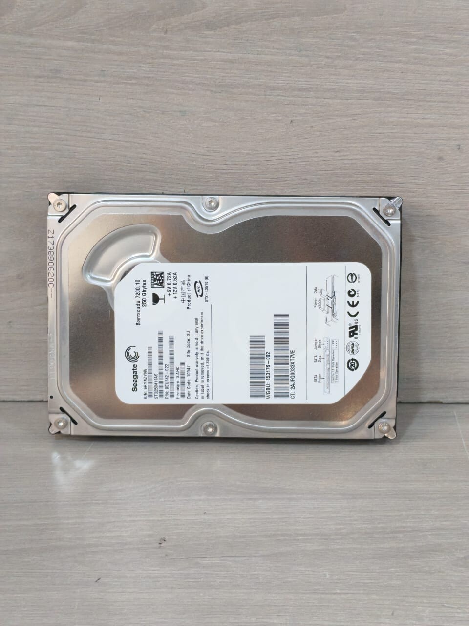 Seagate 9EU142-022 SEAGATE 9EU142-022 F/W 3.AHC BARRACUDA 7200.10 250 GBYTES HARD DRIVE 5