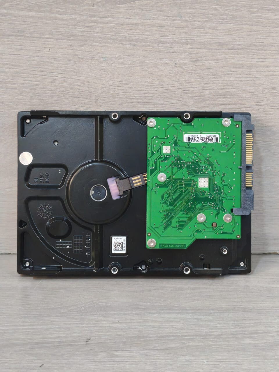 Seagate 9EU142-022 SEAGATE 9EU142-022 F/W 3.AHC BARRACUDA 7200.10 250 GBYTES HARD DRIVE 6