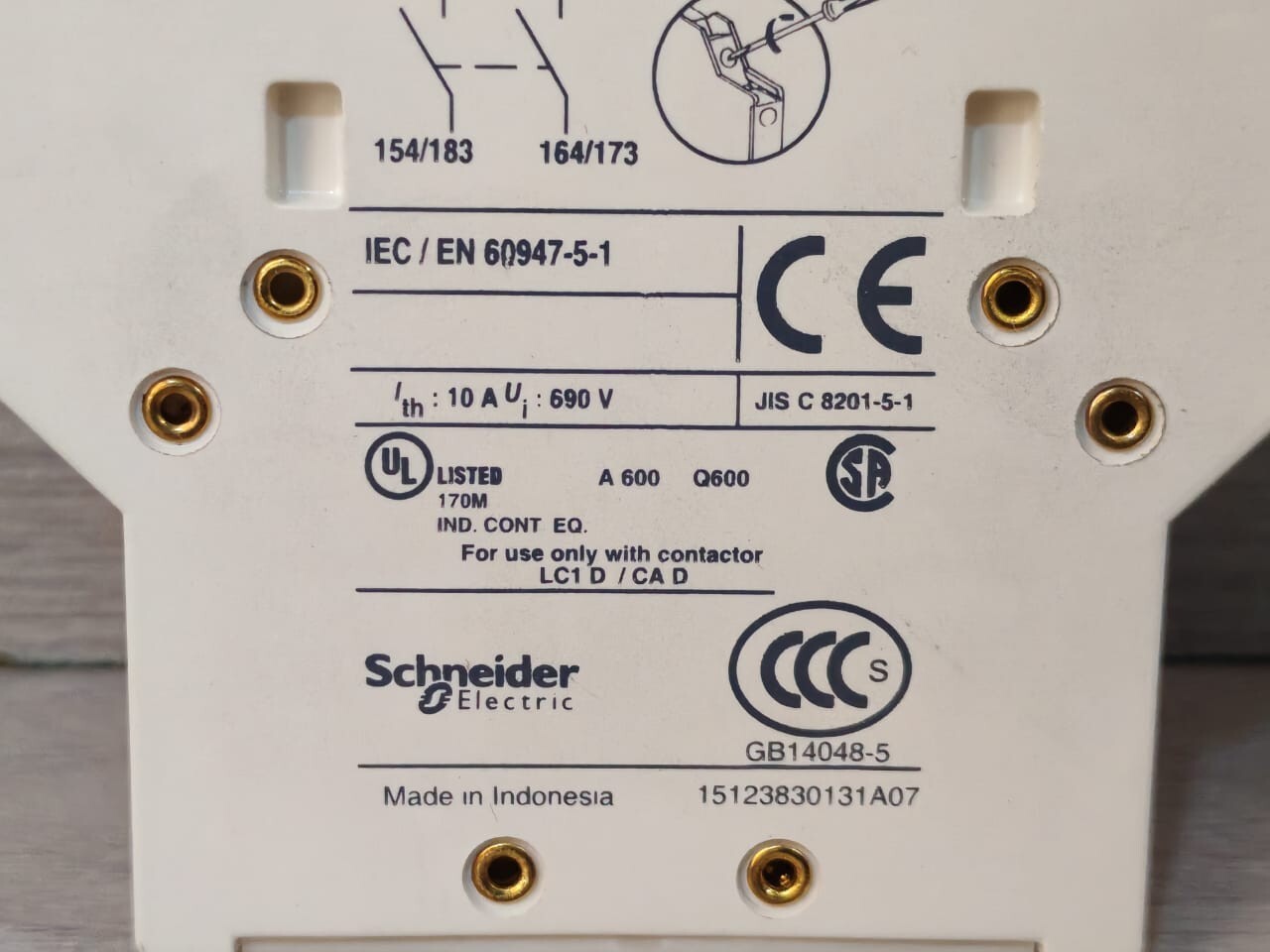 Schneider Electric LAD8N20 Schneider Electric LAD8N20 Auxilliary Contact Block 4