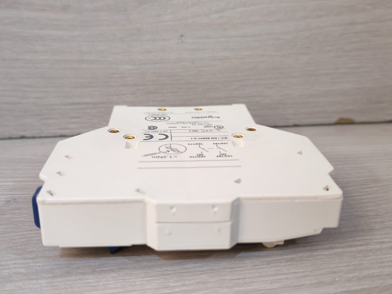 Schneider Electric LAD8N20 Schneider Electric LAD8N20 Auxilliary Contact Block 8