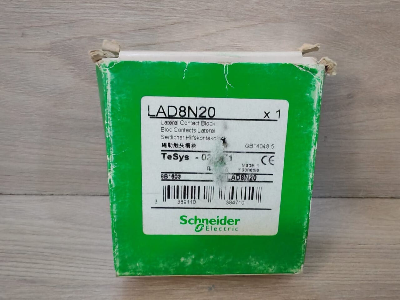 Schneider Electric LAD8N20 Schneider Electric LAD8N20 Auxilliary Contact Block 9