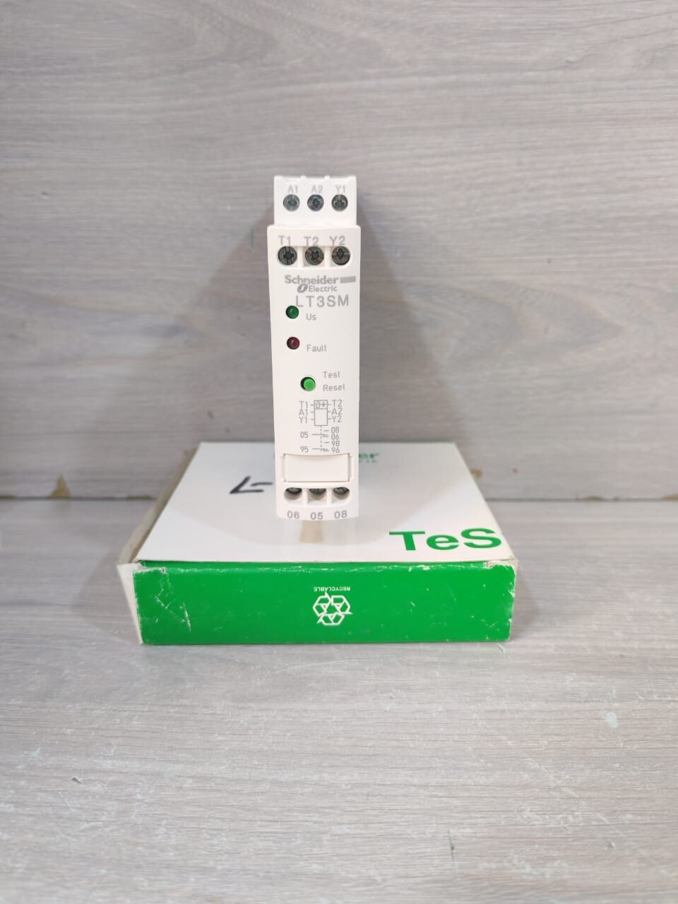Schneider Electric LT3SM00MW SCHNEIDER ELECTRIC LT3SM00MW THERMISTOR PROTECTION UNIT 2