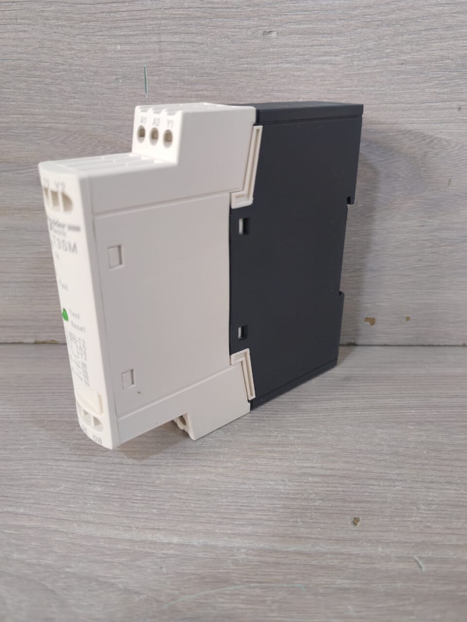 Schneider Electric LT3SM00MW SCHNEIDER ELECTRIC LT3SM00MW THERMISTOR PROTECTION UNIT 5