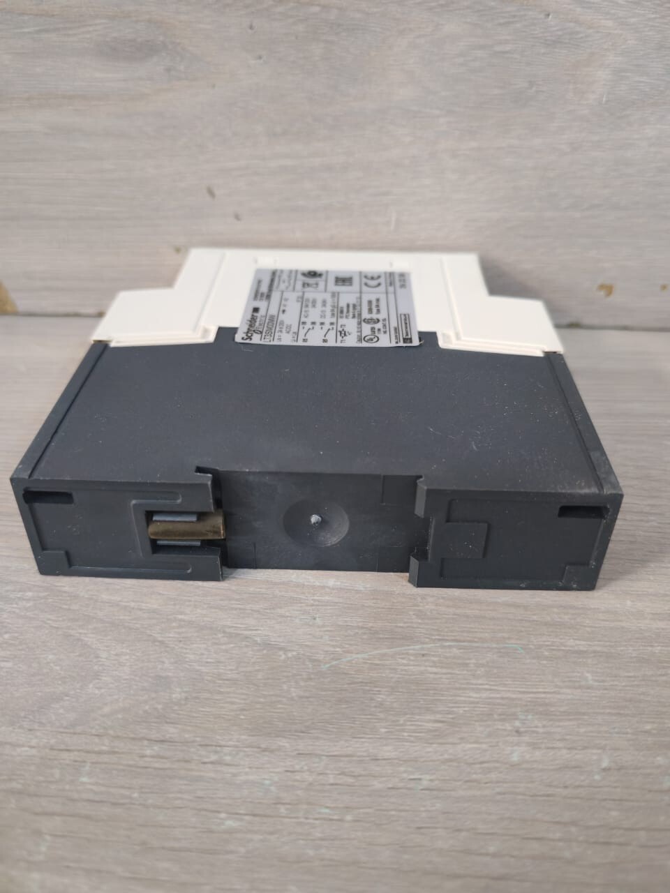 Schneider Electric LT3SM00MW SCHNEIDER ELECTRIC LT3SM00MW THERMISTOR PROTECTION UNIT 6