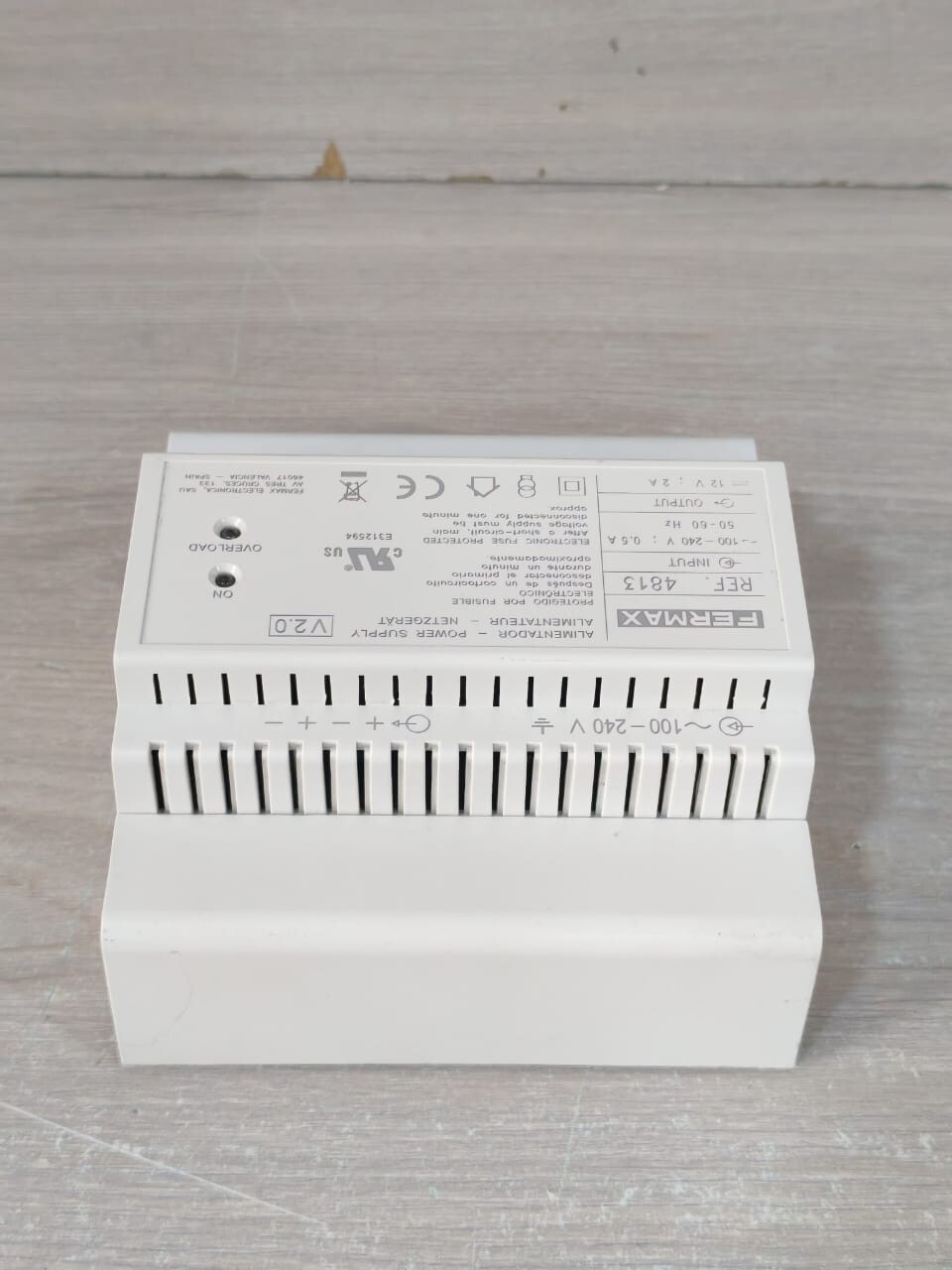 FERMAX REF.4813 V2.0 FERMAX REF.4813 ALIMENTADOR POWER SUPPLY V2.0 100-240V 6